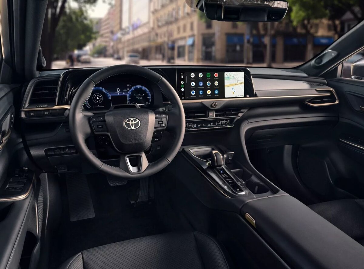 корона 2024 год. новый тойота краун 2023 кроссовер. Toyota crown sedan 2024. Toyota crown 2022 года. Toyota crown 2024 platinum.