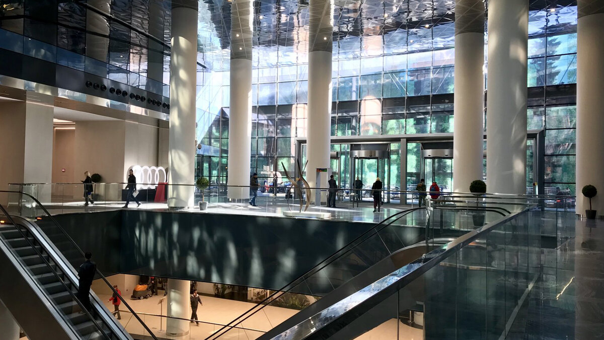 Холл башни «Федерация» в Москва-Сити 