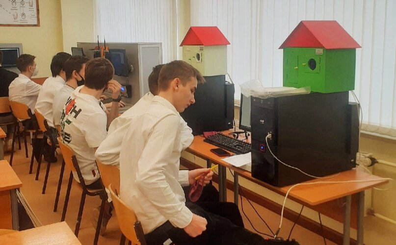 Презентация на тему банковское дело. Юрист право и организация социального обеспечения. Обучение правоведению. Страховое дело. Страховой колледж после 9 класса.