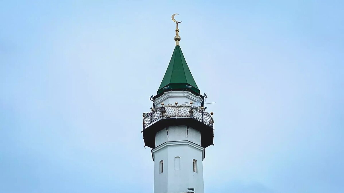     В середине осени в Казани отмечают День памяти павших при взятии города в 1552 году. Inkazan узнал у постоянного участника памятного шествия, какие сложности возникли при его организации.