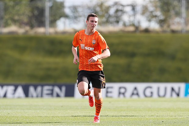 https://lenta.ru/comments/news/2023/10/16/otets-bezhavshego-iz-ukrainy-futbolista-raskryl-ego-plany/