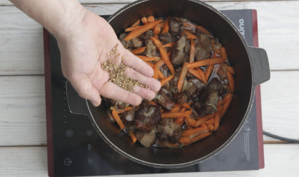 Рецепт плова картинка. Плов на воде. Рис лазер для плова. Мультиварка панасоник плов. Поэтапное приготовление плова.