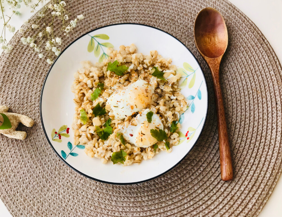 Яйцо в овсянке. Делюсь рецептом вкусного и полезного завтрака. | Волшебная  Кулинария | Дзен