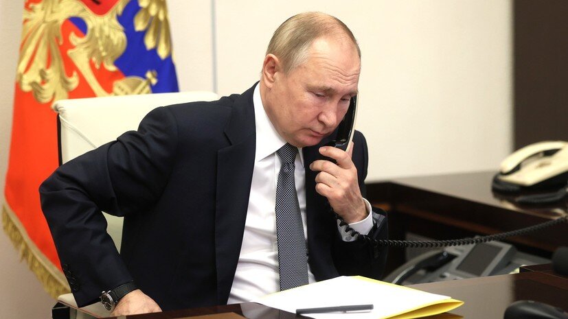   globallookpress.com Kremlin Pool