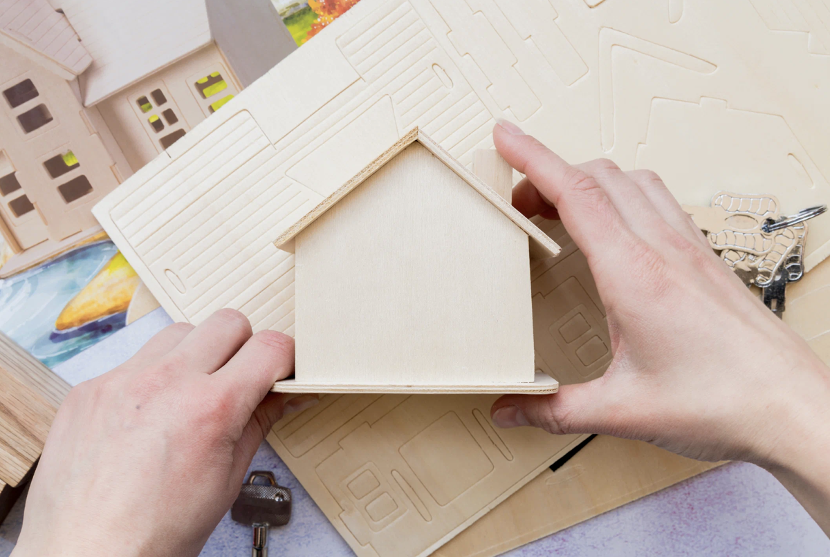 Если у вас в собственности помещение в жилом доме, тогда закоординировать вы его не сможете. Источник: земельно-правовая компания "ВИТА-ХАУЗ".