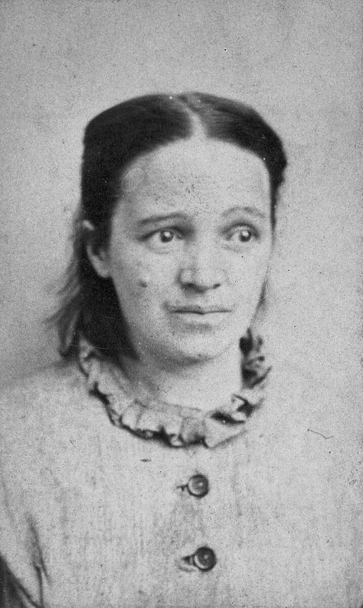 Источник: https://www.bygonely.com/english-lunatic-asylum-patients-1870s