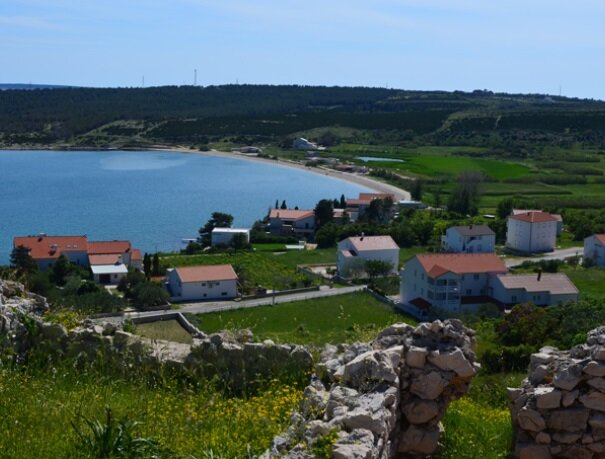 Вид на Каску с вершины холма Юрай.