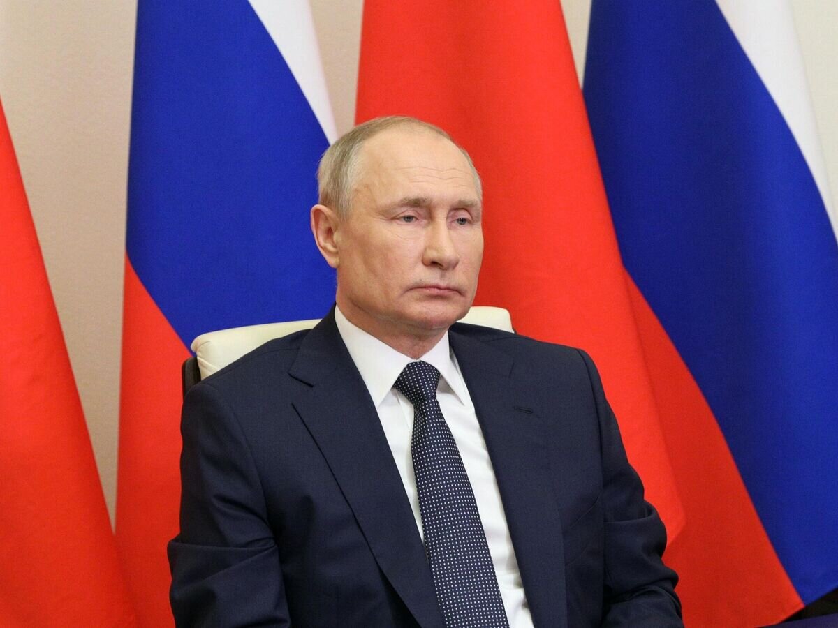    Президент РФ Владимир Путин принимает участие по видеосвязи в церемонии начала строительства энергоблоков №7 и №8 Тяньваньской АЭС и энергоблоков №3 и №4 АЭС "Сюйдапу" в Китае© РИА Новости / Сергей Ильин