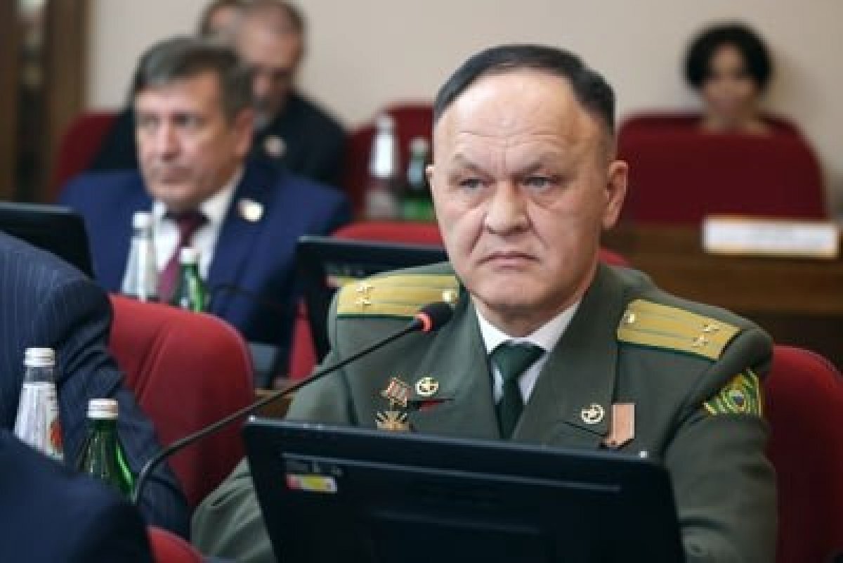    Депутат думы Ставрополья Виктор Лозовой отправился воевать в зону СВО