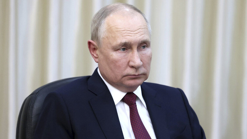   globallookpress.com Kremlin Pool