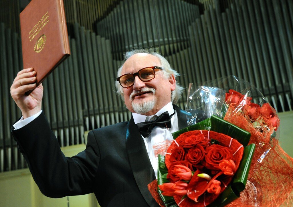 Если бы не бомбоубежище, мы могли бы не узнать о том, что «ничего на свете лучше нету, чем бродить друзьям по белу свету». Фото: Шарифулин Валерий/ТАСС