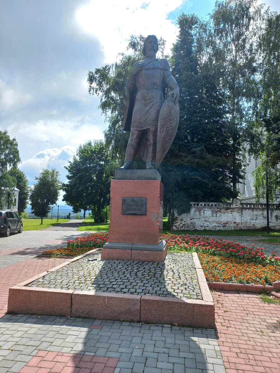 Памятник блгв.князю А. Невскому