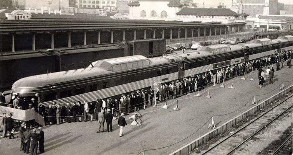 The train tomorrow. Поезд в завтрашний день фильм 1970. Фильм поезд в завтрашний день 1970 года. Поезд Дженерал Моторс. San Francisco 1947.