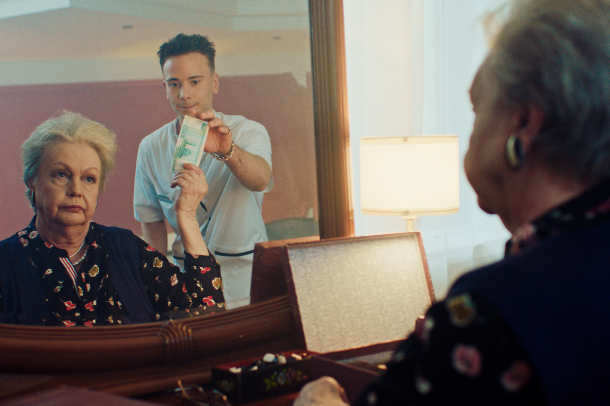    Кадр из сериала «Не дождетесь»/PREMIER