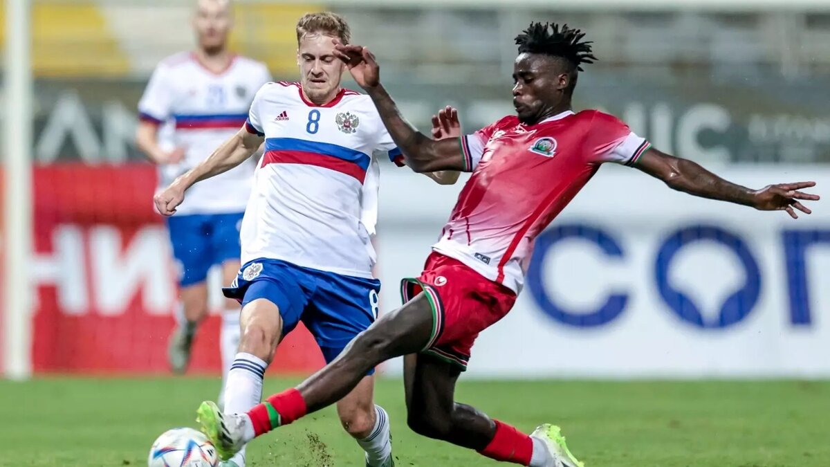     Сборная России по футболу в товарищеском матче вырвала ничью у команды Кении. Встреча проходила на стадионе «Мардан» в Турции.