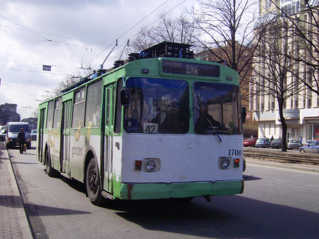 ÐÐ²ÑÐ¾Ñ ÑÐ¾ÑÐ¾: ÐÐ²Ð°Ð½ ÐÐ¾Ð»ÐºÐ¾Ð², 2007 Ð³Ð¾Ð´. ÐÐ¾ÑÐ»ÐµÐ´Ð½Ð¸Ðµ Ð¼ÐµÑÑÑÑ ÑÐ°Ð±Ð¾ÑÑ Ð¼Ð°ÑÑÑÑÑÐ° Ð½Ð° ÐÐ¸Ð³Ð¾Ð²ÐºÐµ. transphoto.org.