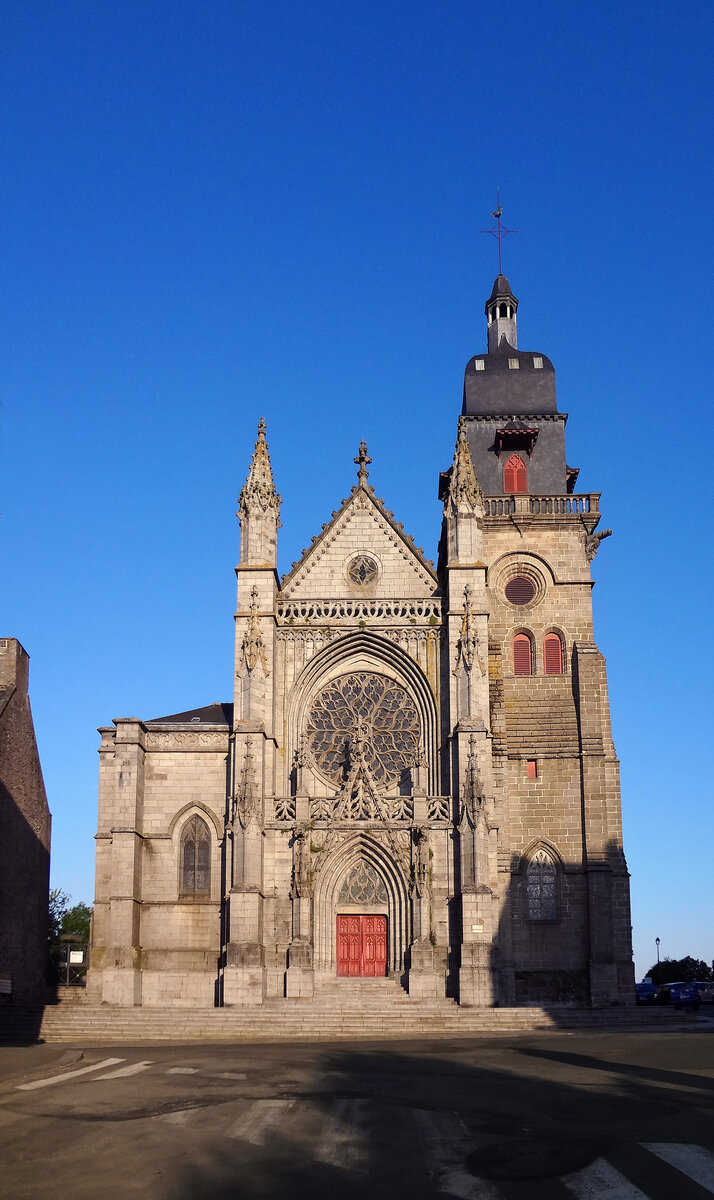 Церковь Сен-Сюльпис. Фужер. Франция.