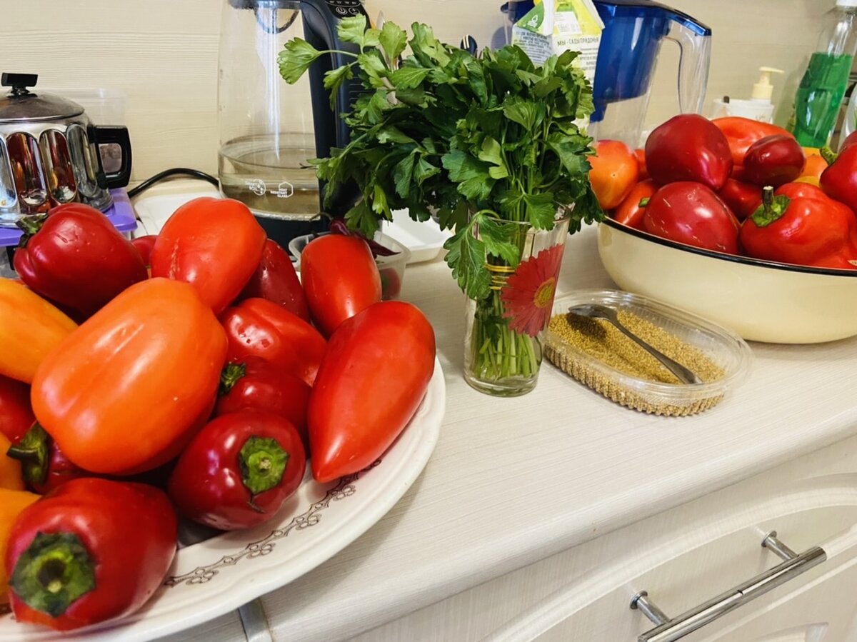 Заготовка на засолочку перца с чесноком и горчицей