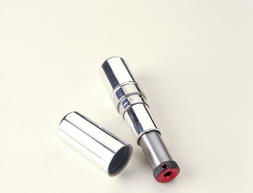 Помада-пистолет. Источник: wikipedia.org