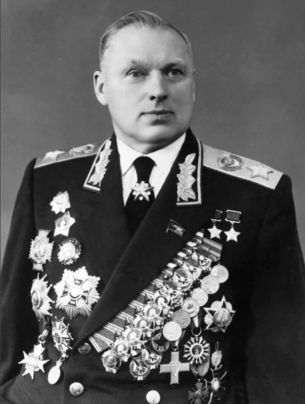 К.К.Рокоссовский (1896-1968). Источник фото - https://rewizor.ru/news/segodnya-123-goda-nazad-rodilsya-marshal-sovetskogo-souza-konstantin-rokossovskiy/