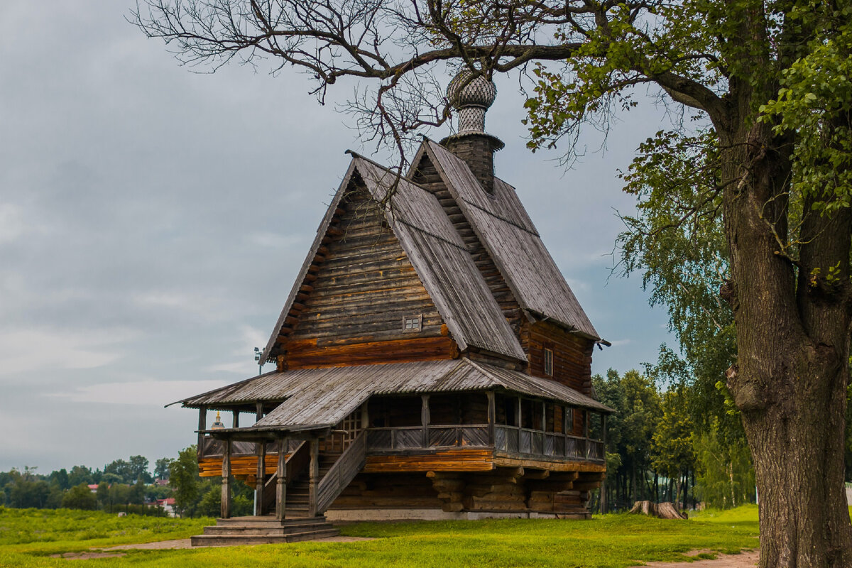 Никольская деревянная церковь в Суздале