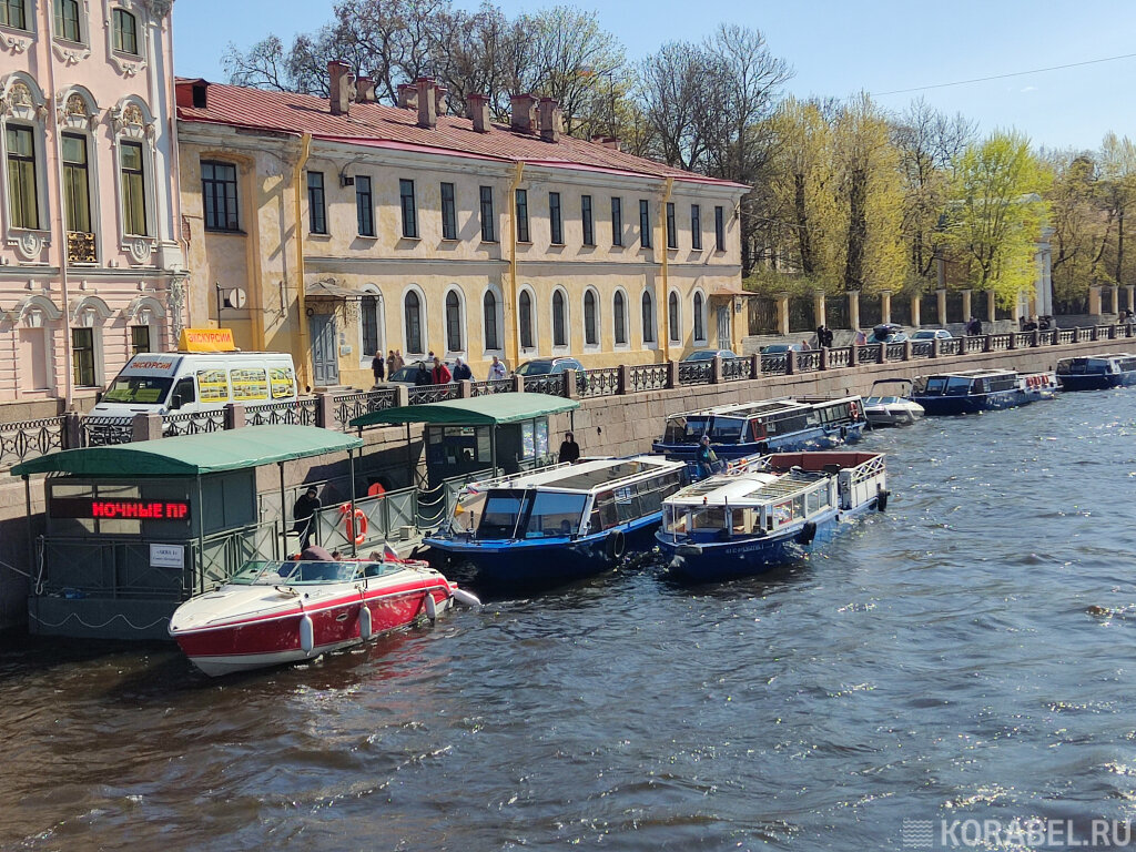 Те самые однопалубные суда типа "Мойка" / Фото: Корабел.ру  📷
