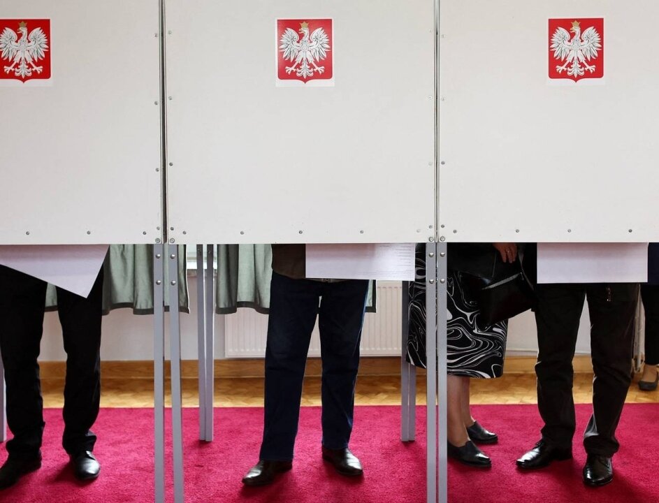    Правящая партия Польши «Право и справедливость» лидирует на выборах