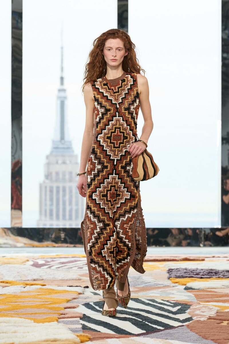 Фото с показа бренда Ulla Johnson fall-winter 23/24 Фото взято с официального сайта https://ullajohnson.com