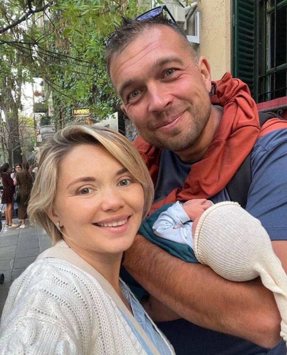    Ольга Кузьмина с мужем и дочерью