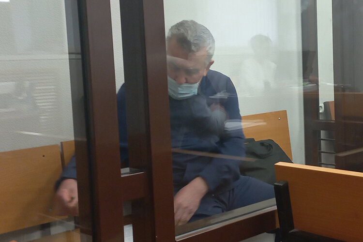    «Я прошел четыре цикла химиотерапии. Сейчас пятый цикл назначен на 6 ноября. Улучшений в самочувствии нет», — заявил в понедельник в зале суда Аглям Садретдинов