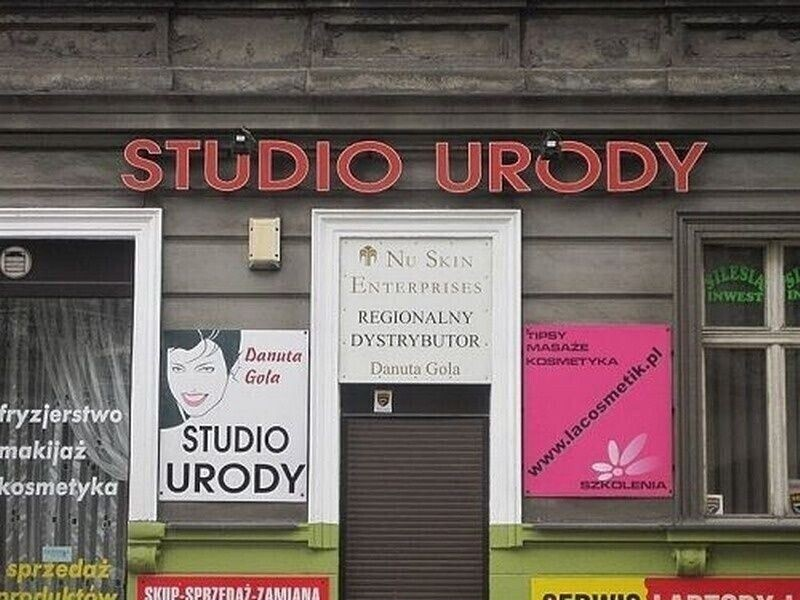 Это просто студия красоты (уроды) в Польше :)