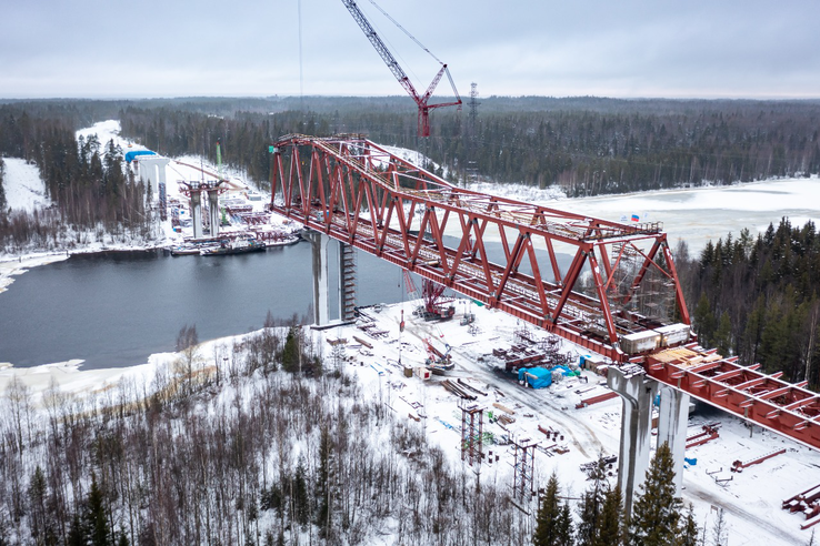 © Правительство Ленинградской области / lenobl.ru (Строительство моста, декабрь 2021 г.)