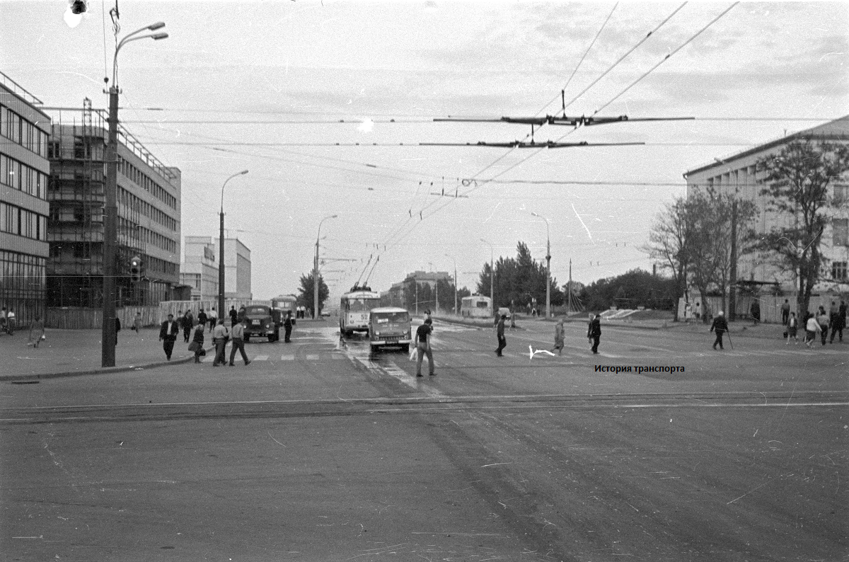 Троллейбусы Луганска в фотографиях Анатолия Вильковича | История транспорта  | Дзен