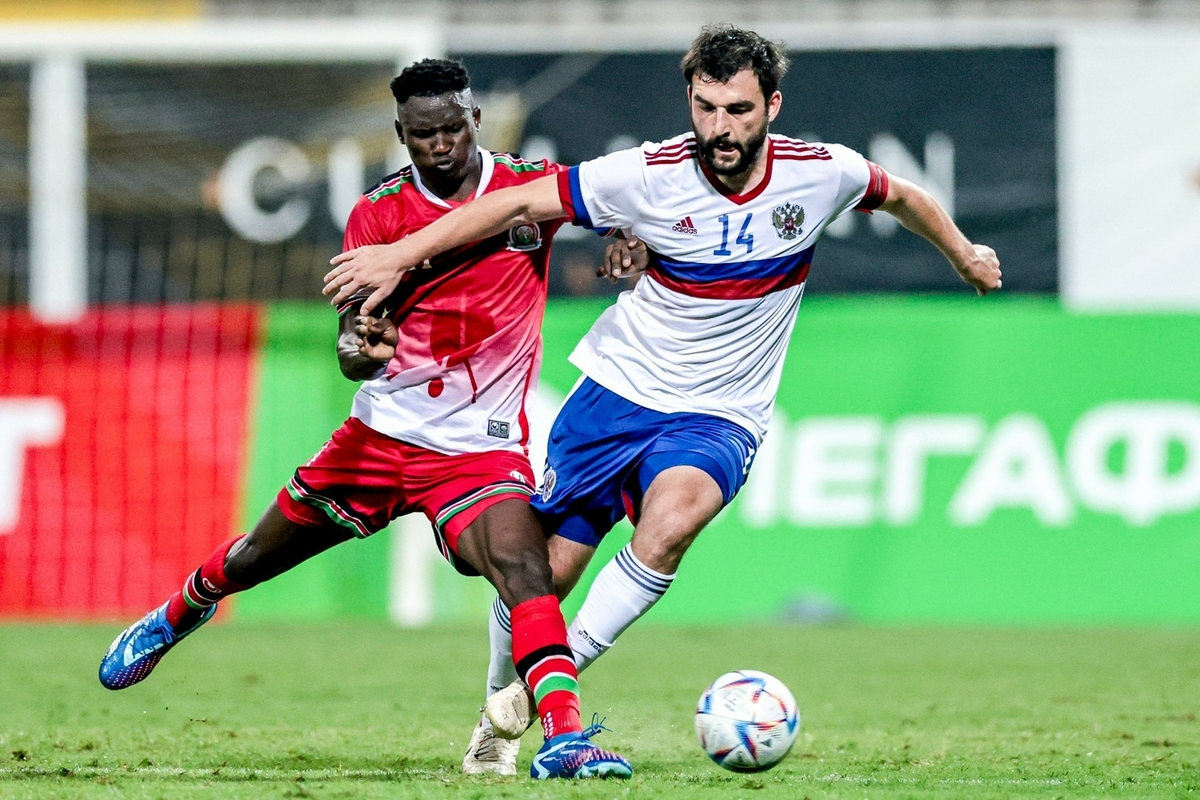 Эпизод противостояния из товарищеского матча Россия - Кения. Фото из интернета.