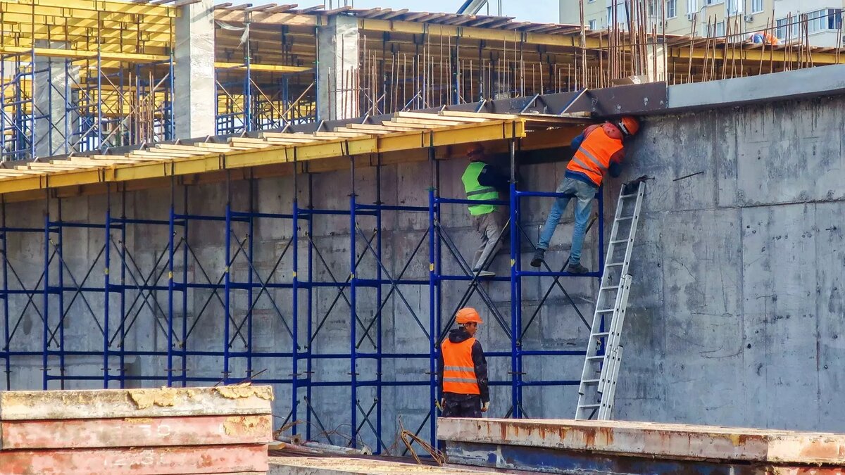     В Ростове-на-Дону к 1 сентября 2024 года планируется завершить строительство школы в микрорайоне Суворовский, сообщили в правительстве региона.