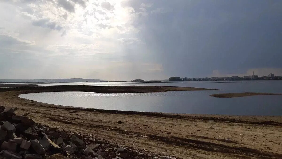     Казань попала в список городов на Волге с самыми красивыми набережными для прогулок. Ее включили эксперты Высшей школы бизнеса НИУ ВШЭ. Об этом пишет РИА «Новости».