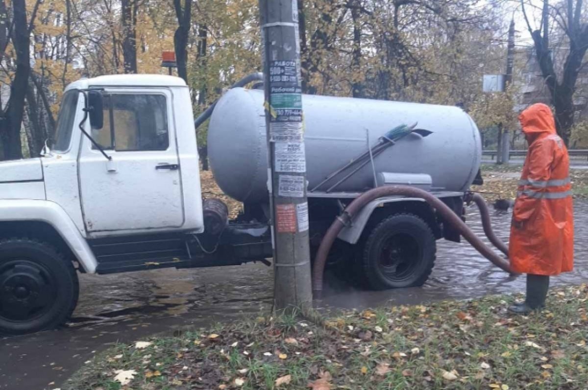 Откачка воды с дорог идет во всех районах Нижнего Новгорода | АиФ – Нижний  Новгород | Дзен