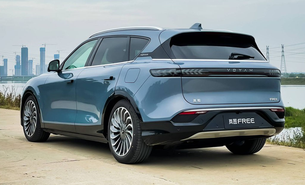 Voyah 2022. Электрическими кроссоверами voyah free. Электромобиль voyah 2022. Voyah кроссовер. Черное авто новая модель.