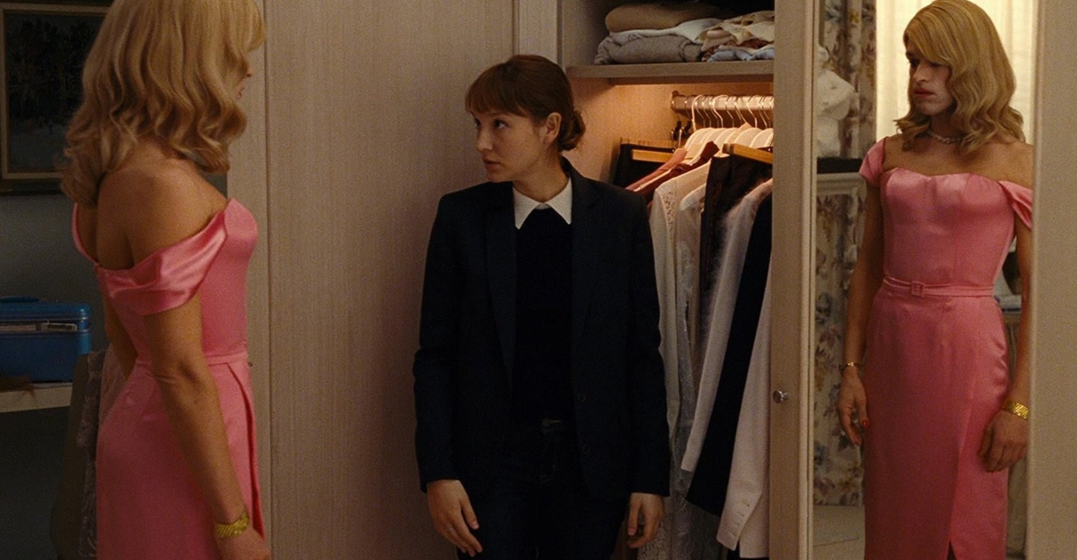 Кадр из фильма "Новая подружка" / Une nouvelle amie (2014, Франция), режиссёр Франсуа Озон