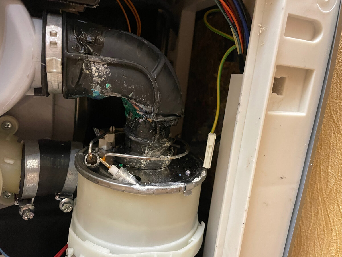 Износ патрубка посудомоечной машины