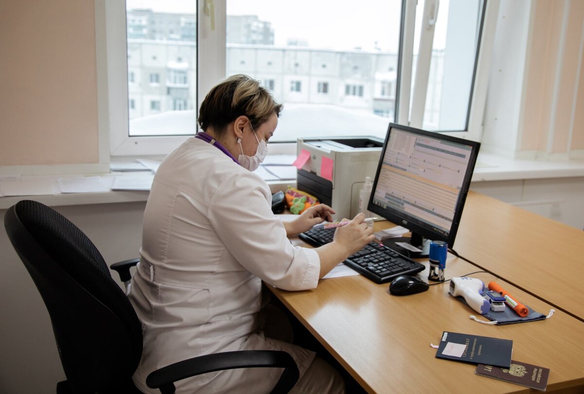    Врачи из Югры теперь могут из дома отучиться в ординатуре