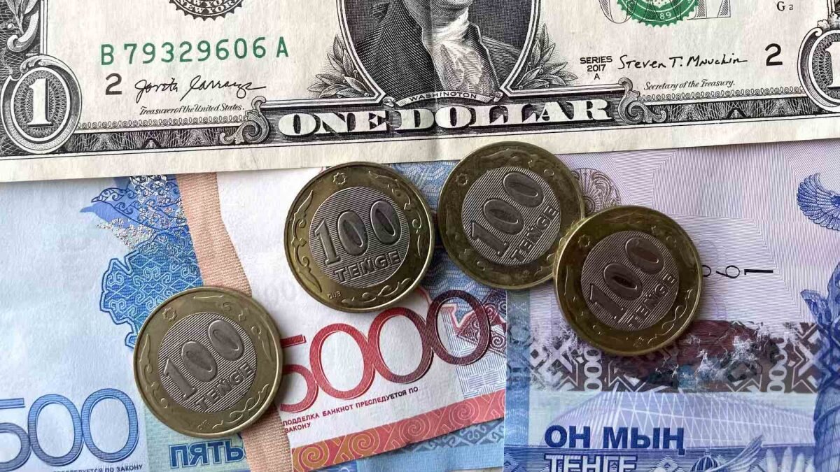    Фото: Bizmedia.kz Август Макаров