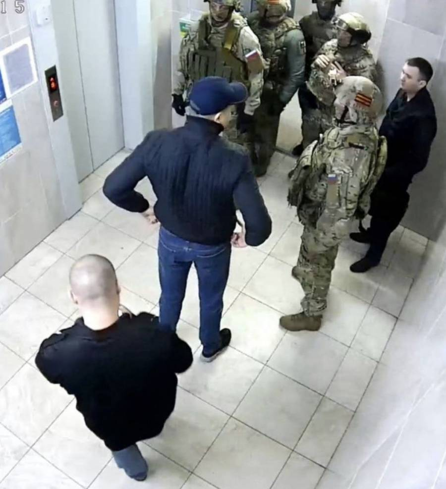 Перед входом в квартиру