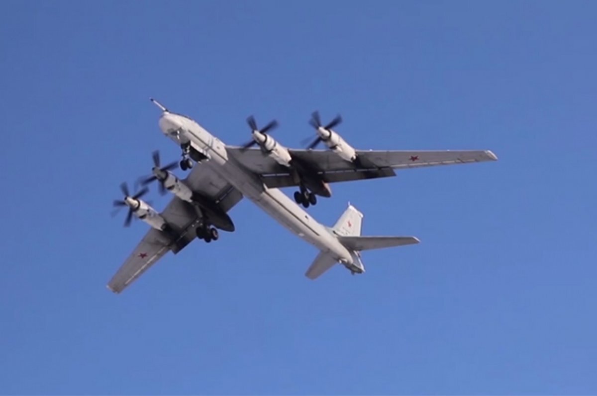   МО: ракетоносцы Ту-95МС выполнили плановый полет над Японским морем