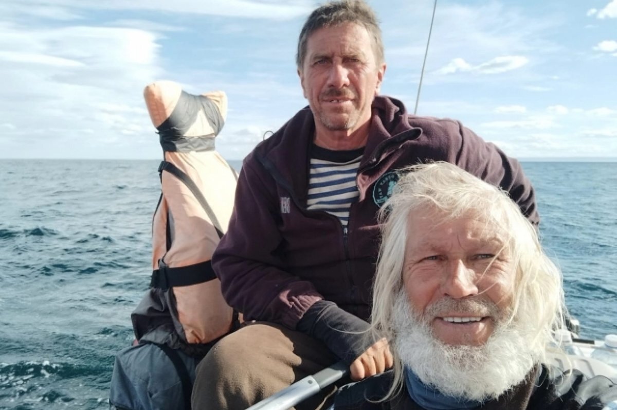    Новосибирец и томич продолжат кругосветку после нападения акул