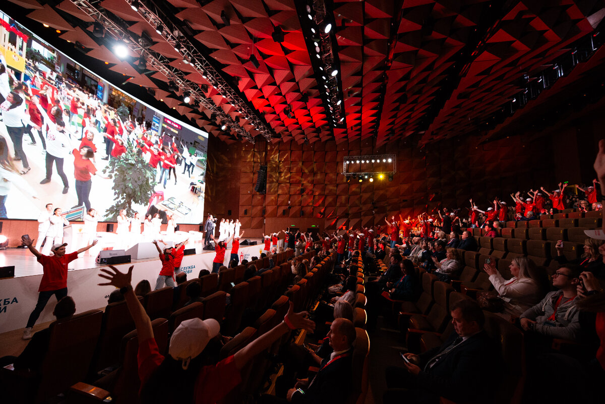 Форум крови собрал более 4,5 тысяч лидеров донорского движения в России