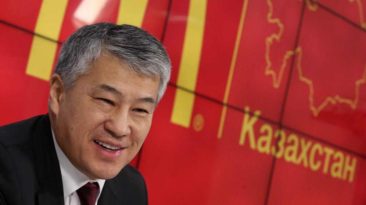    Кайрат Боранбаев. Фото: Вячеслав Прокофьев / ТАСС Август Макаров