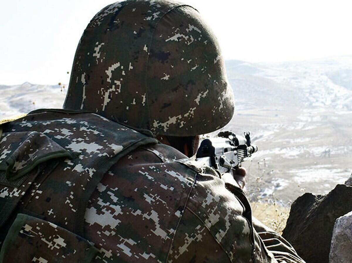    Военнослужащий Армении на границе с Азербайджаном© Фото : Минобороны Армении