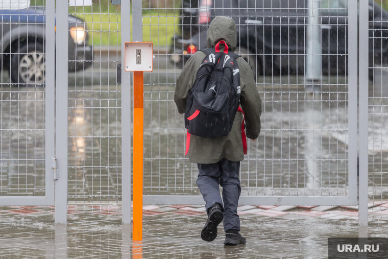    По словам мамы мальчика, травля в отношении ее ребенка продолжается уже 1,5 месяца