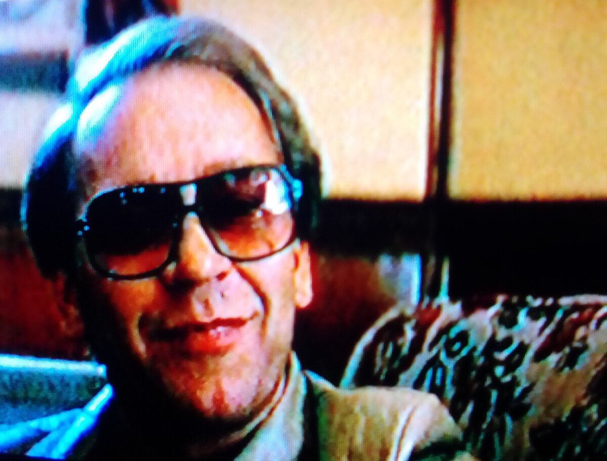 Юрий Самонин - актёр Тыну Карк.